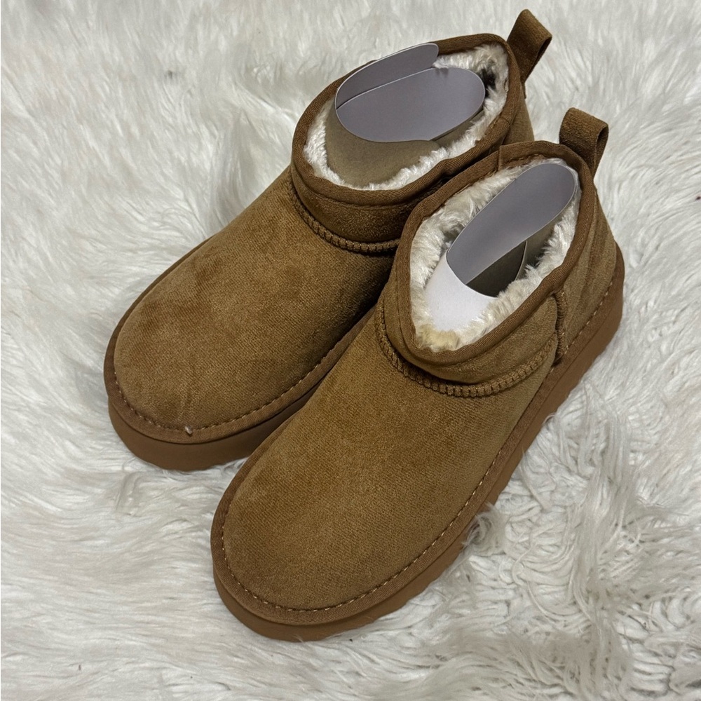 Beach by Matisse Women's Chestnut Ankle Boots